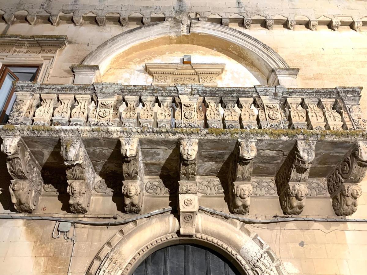 شقة Palazzo Moschettini مارتانو المظهر الخارجي الصورة